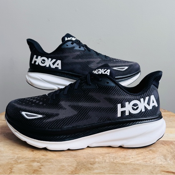 Hoka One Shoes Men 9.5D Clifton 9 Black White Running Shoes Walking Comfort - Picture 2 of 15